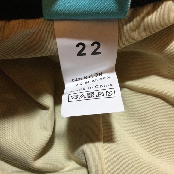 Septangle NWT 2-Piece Swim Tankini & Short Set, 22 - Picture 11 of 11